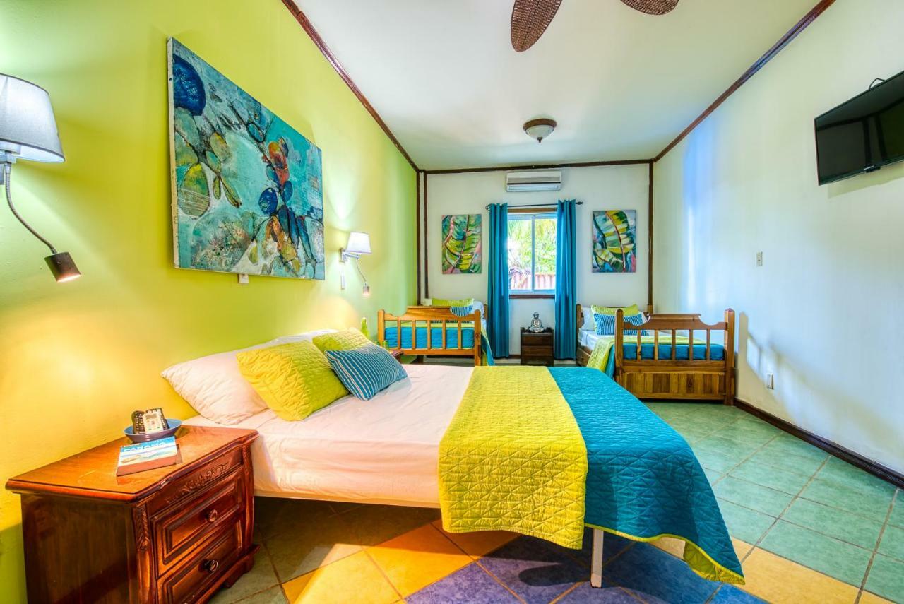 Los Balcones Over The Sea Hotel Bocas del Toro Экстерьер фото